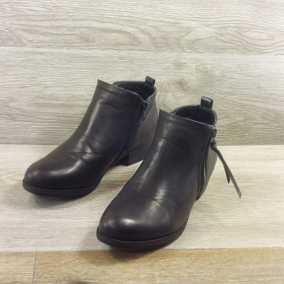 Rampage Black Ankle Botties Boot 1" Heels Side Zip Women's Shoe Shoes Size 6.5M - Picture 3 of 11